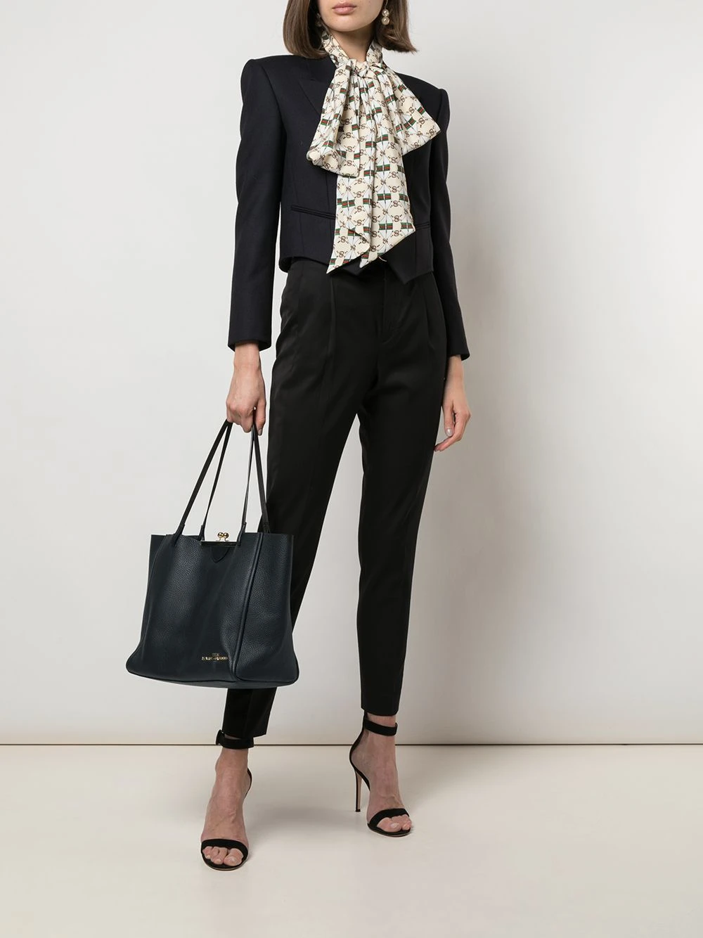 Flash Sale 🌟 Marc Jacobs The Kiss Lock tote bag 🤩 4 Marc Jacobs The Kiss Lock tote bag