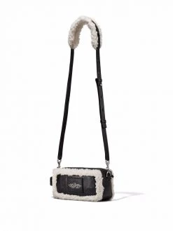 Flash Sale 💯 Marc Jacobs The Crinkle shearling camera bag ⌛ 10 Marc Jacobs The Crinkle shearling camera bag